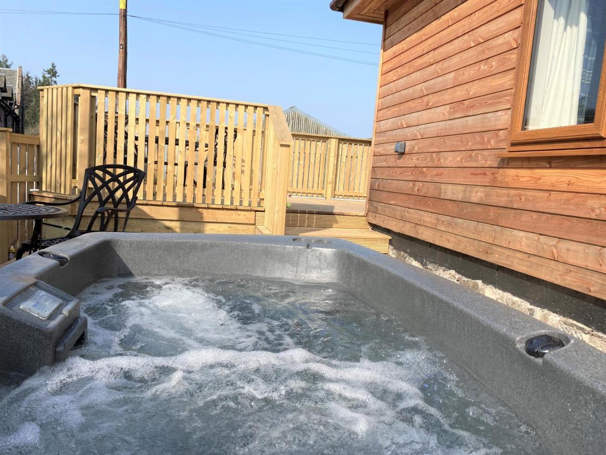 Pheasant Lodge With Hot Tub Forgandenny 외부 사진