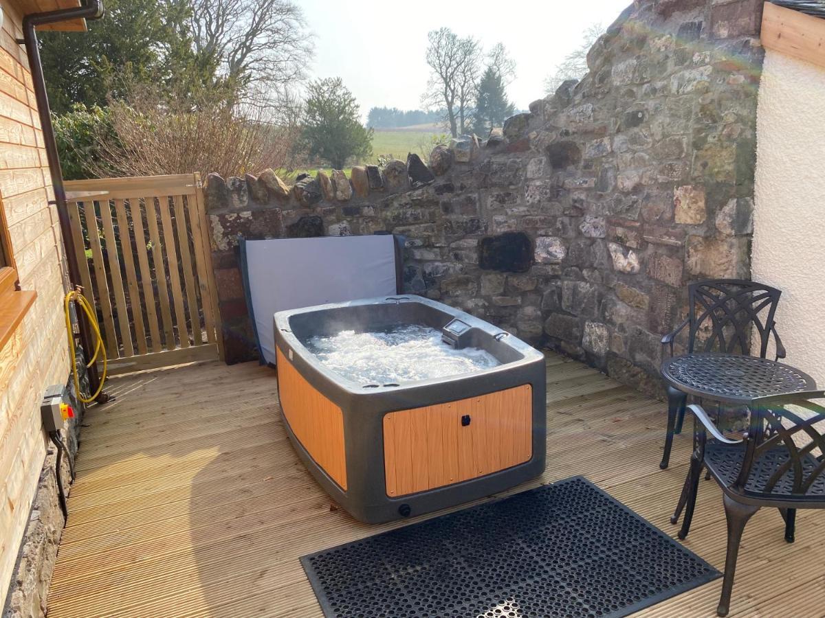 Pheasant Lodge With Hot Tub Forgandenny 외부 사진